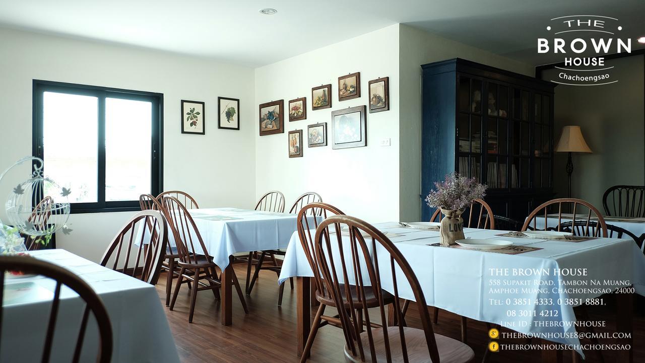 The Brown House Hotel Chachoengsao Buitenkant foto