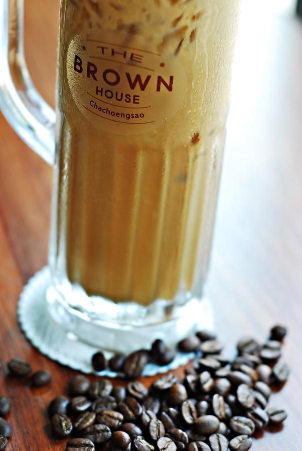 The Brown House Hotel Chachoengsao Buitenkant foto