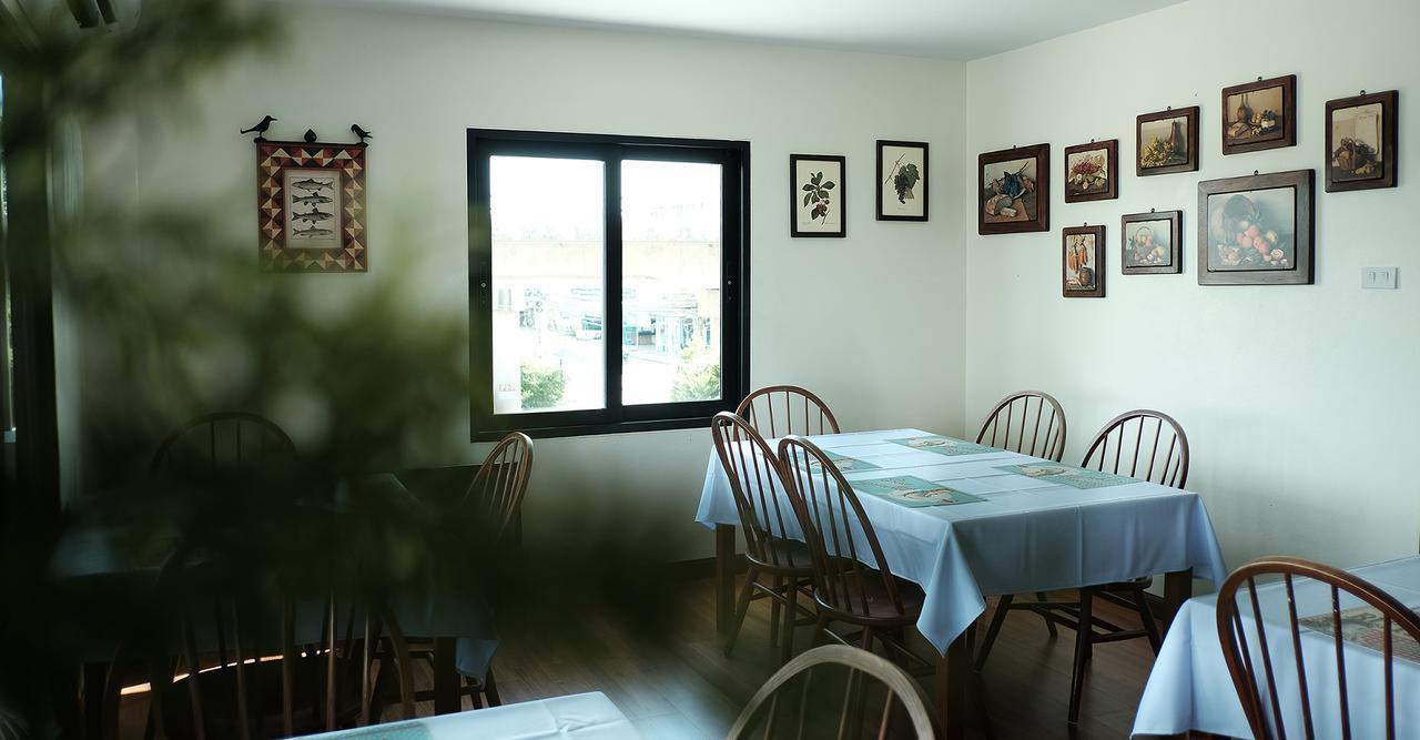 The Brown House Hotel Chachoengsao Buitenkant foto