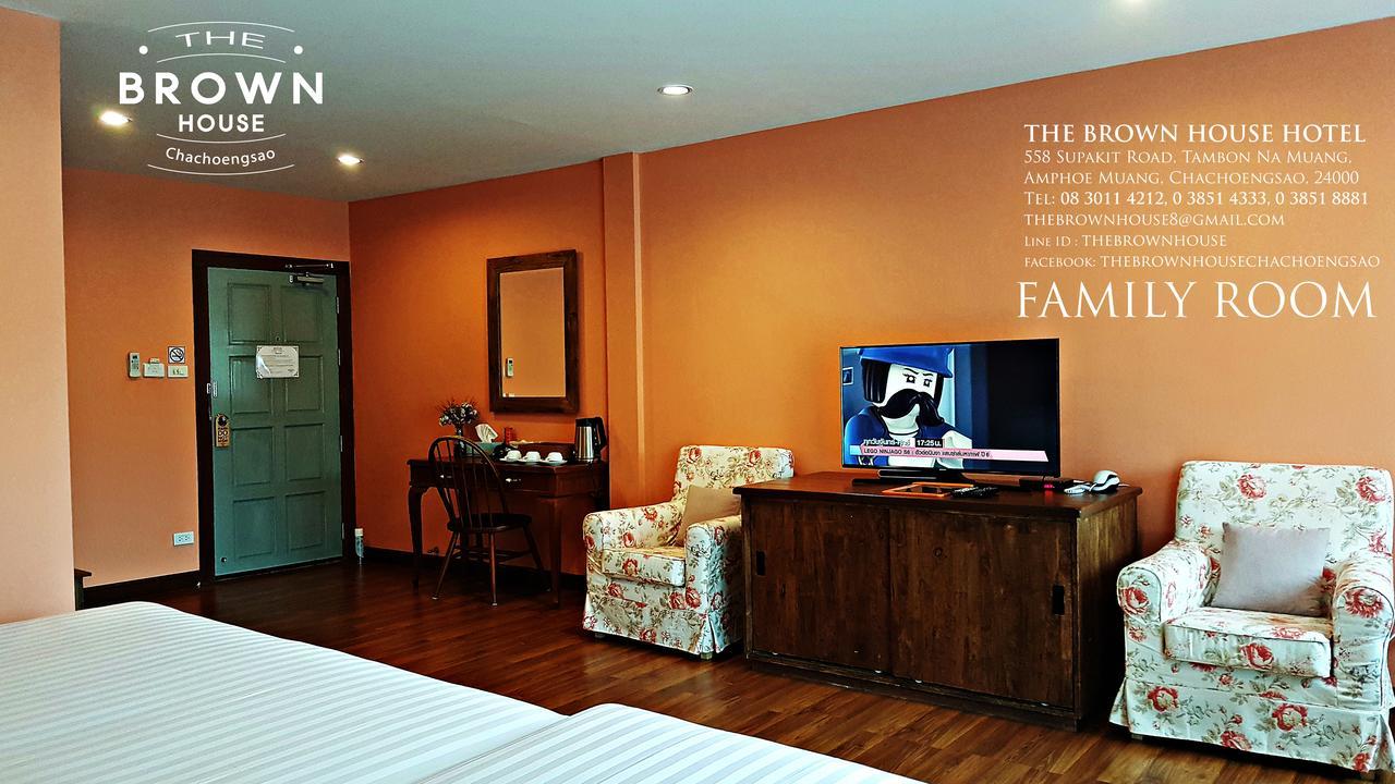 The Brown House Hotel Chachoengsao Buitenkant foto